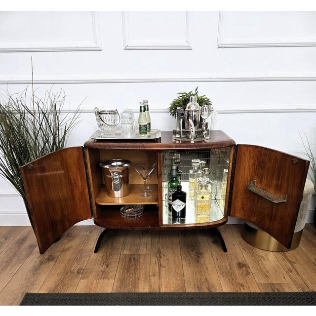 Mid-Century Italian Art Deco Style Walnut Burl and Mirror Mosaic Dry Bar Cabinet by Paolo Buffa, 1940s For Sale - Image 3 of 10