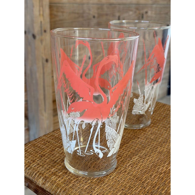 1970s Set of 4 Monumental Coastal Vintage Pink Flamingo Cocktail Drinking Glasses For Sale - Image 5 of 11