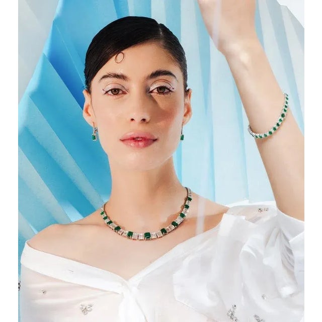 Modern 19.11 Ctw Vivid Emerald and 8.82 Ctw Diamond Tennis Necklace 18k White Gold For Sale - Image 3 of 9