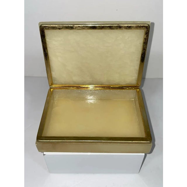 Vintage Mid-Century Italian Onyx & 24k Gold-Plated Brass Box by g.s.e., Signed “Oro k.24” For Sale - Image 4 of 9