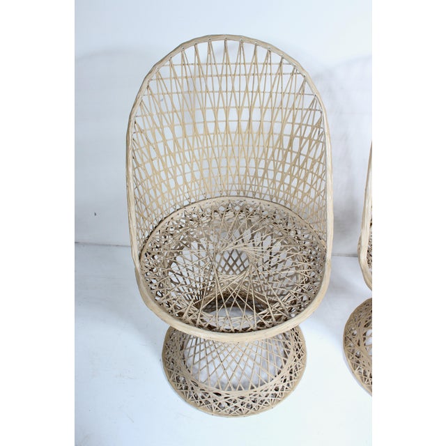 1950s 1950s Russell Woodard Spun Fiberglass Beige "Peacock" Cafe Table & 4 Chairs For Sale - Image 5 of 12