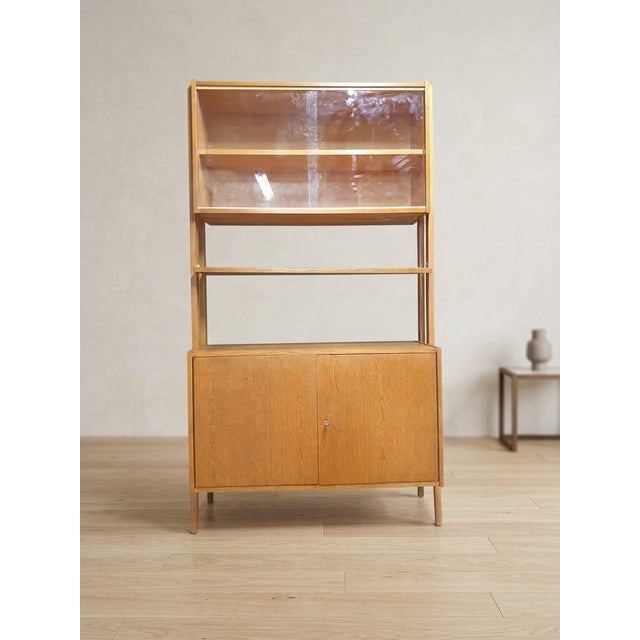 Mid-Century Modern Mid-Century Oak Veneer Wall Shelf Bookcase by František Jirák for Tatra Nábytok, Former Czechoslovakia, 1960s For Sale - Image 3 of 8