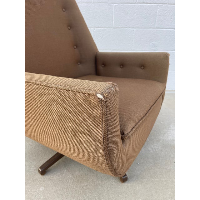 Vintage Castro Convertibles MCM Swivel High Back Lounge Chair For Sale - Image 10 of 13