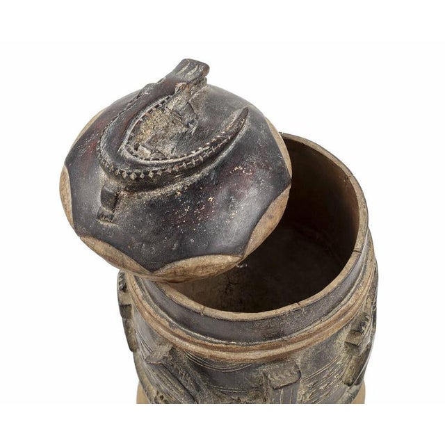 Bamileke / Bamum Container with Lid on Perforated Base For Sale - Image 3 of 4