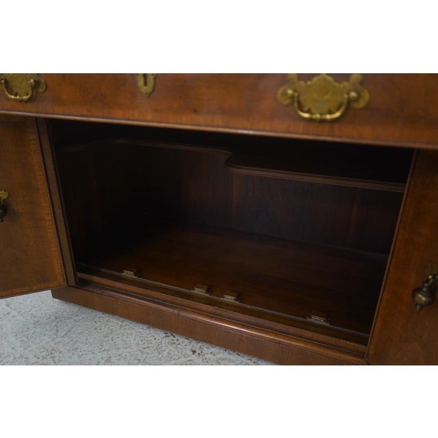 1980s Henredon 18th Century Portfolio Flip Top Bar Cabinet For Sale - Image 5 of 18