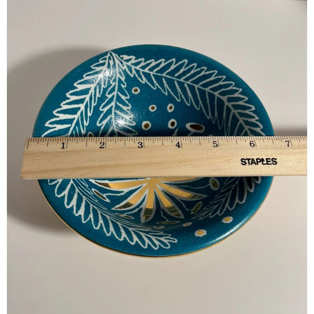Mid-Century Gregory Waylande Sgrafitto Fern Pattern Studio Pottery 24k Gold Covered Bowl For Sale In Los Angeles - Image 6 of 8