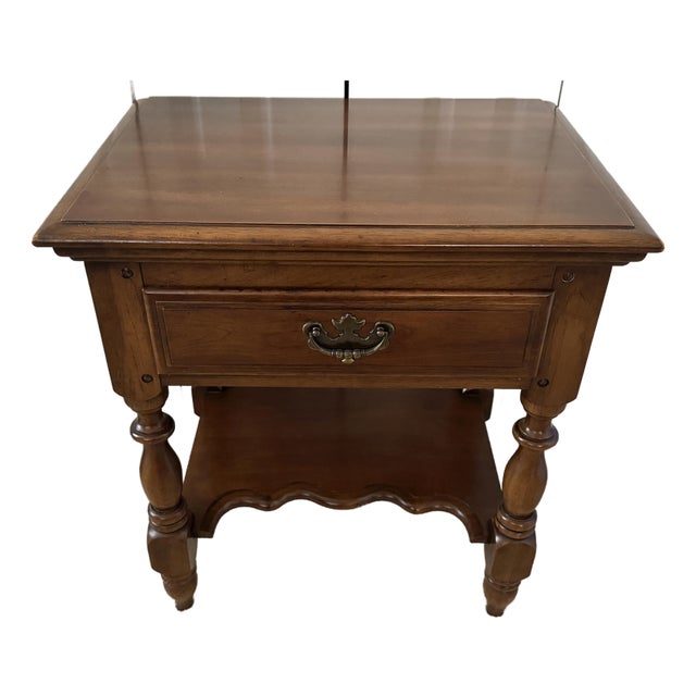 Vintage Early American Kent Coffey Carriage Trade Nightstand Cherry & Pecan "64" For Sale