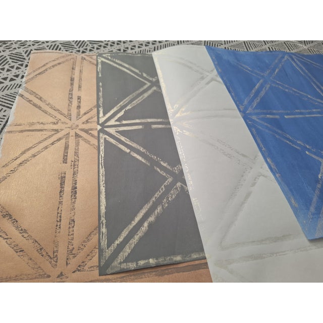 Gray New Handmade Wallpaper With Metallic Geometric Pattern on Paper-Textile Runo For Sale - Image 8 of 8