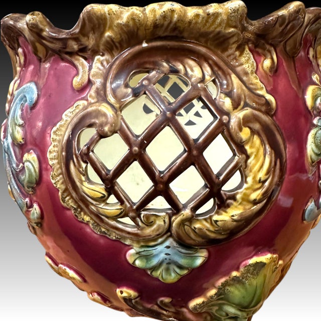 Majolica Footed Cachepot / Jardiniere, 20th Century For Sale In San Diego - Image 6 of 11