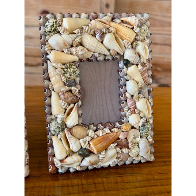 Pair of Vintage Coastal Shell Encrusted Picture Frames For Sale In Naples, FL - Image 6 of 12