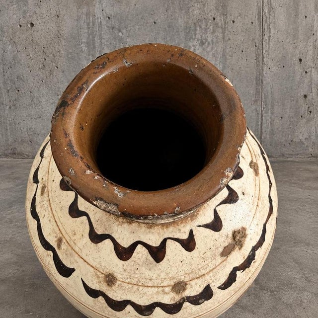 Chinese Ming or Yuan Dynasty Cizhou Earthenware Wine Pot For Sale - Image 4 of 7