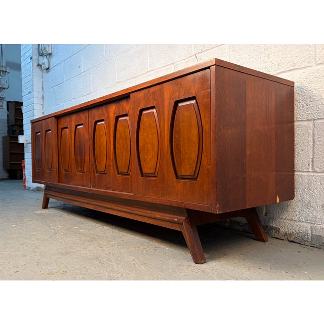 Mid-Century Modern Mid 20th Century Walnut and Burl Credenza by Young Manufacturing For Sale - Image 3 of 15