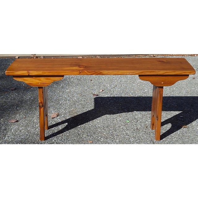 Tan Mid 20th Century Early American Style Varnished Pine Bench For Sale - Image 8 of 10