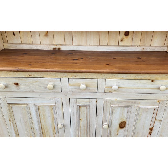 Ethan Allen Farmhouse WhiteWashed W/ Distressed Pine Dining Room China Hutch 236007