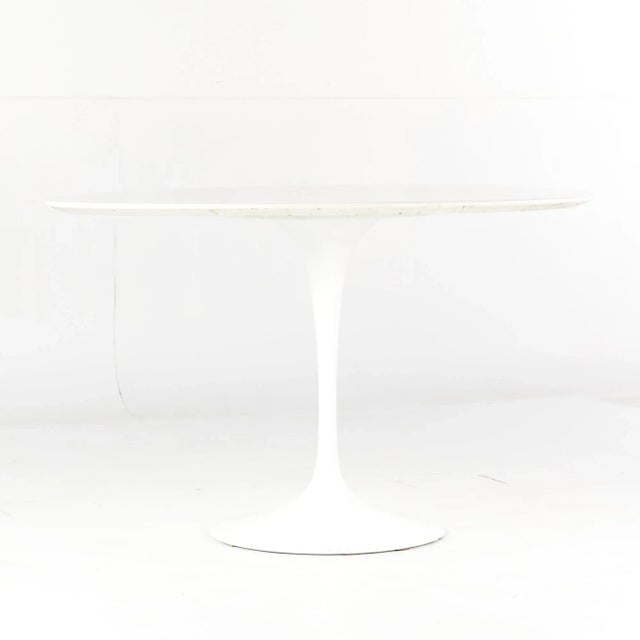 Eero Saarinen for Knoll Mid Century Tulip Table For Sale In Chicago - Image 6 of 6