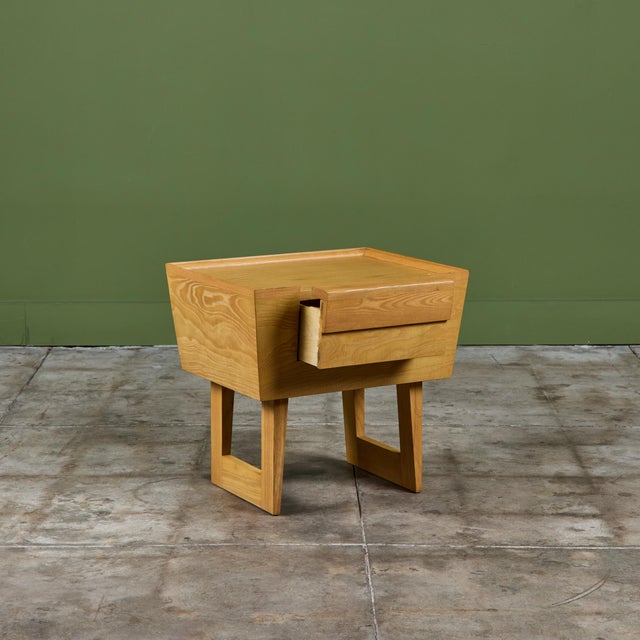 Mid-Century Modern Paul Laszlo Oak Nightstand for Brown Saltman For Sale - Image 3 of 18