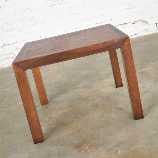 KODI----Vintage 1970s Modern Parsons Side Table by Lane Walnut Square With Inlay Style #1124-18 For Sale - Image 10 of 13