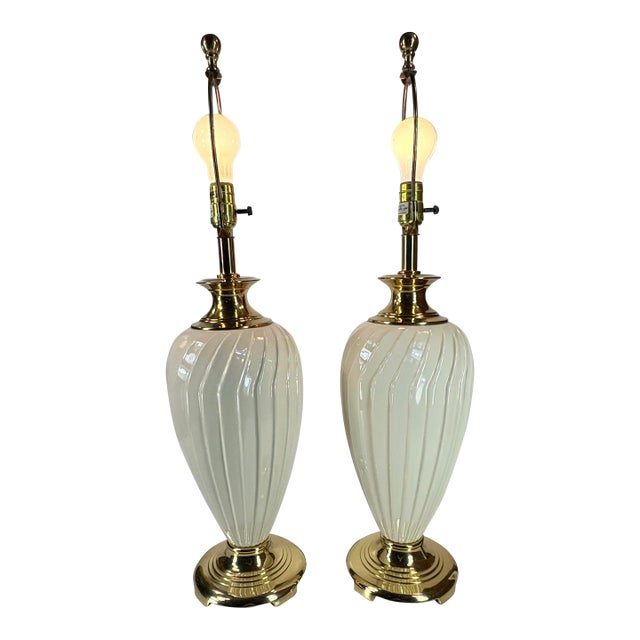1990's Postmodern Beige Reticulated Ceramic Lamps Brass Sunset Lamp Co. Richards Mfg. - a Pair For Sale