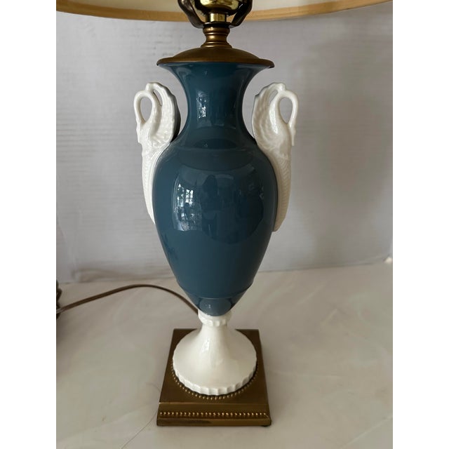 1940s Vintage Lenox Dav Art Swan Urn Table Lamp For Sale - Image 5 of 6