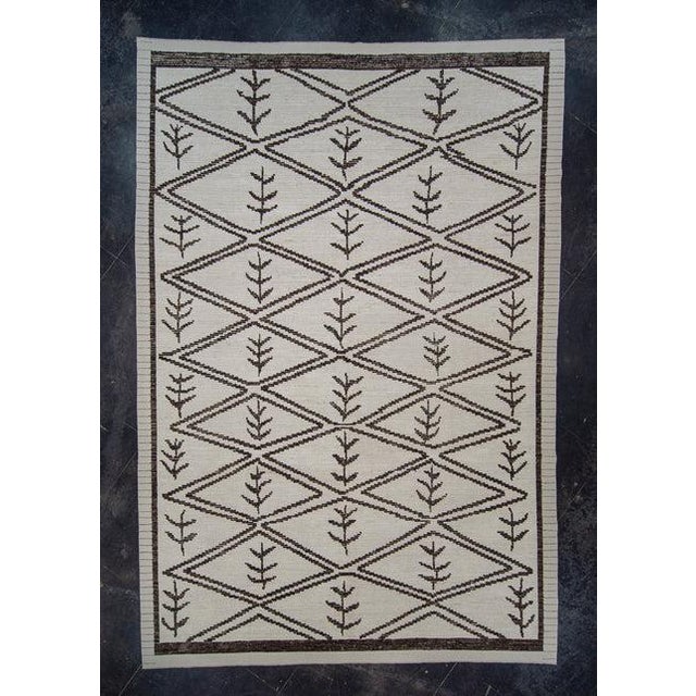 9'10" x 13'11" High quality 100% wool, made of natural vegetable dyes. Turkish Pile-Knotted.