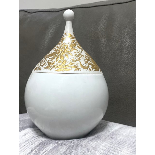 Bjorn Wiinblad Rosenthal Bjørn Wiinblad Magic Flute Gold Sarastro Design Ceramic Bowl/Lid 1980s For Sale - Image 4 of 9