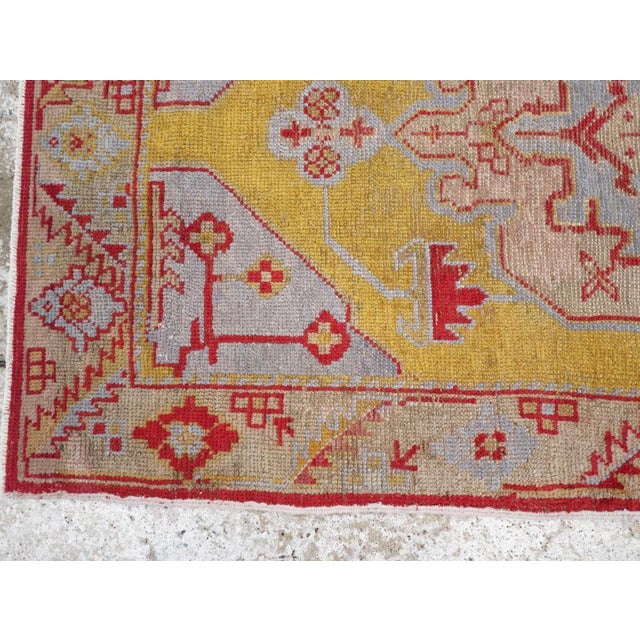Textile Galerie Shabab Collection Mid-20th Century Turkish Oushak Throw Rug For Sale - Image 7 of 10