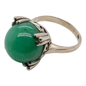 Vintage 14 Karat Gold & Jade Jadeite Bead Art Deco Style Ring Size 6.75