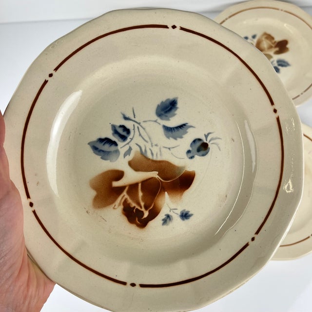 Vintage Dinner Plates with Floral Motif from Sarreguemines, 1920s, Set of 4 For Sale - Image 10 of 14