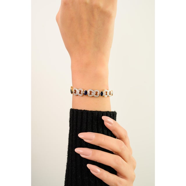 VRJewels Royal 7.22Ct Blue Sapphire and 2.8Ct Diamond Heart Link Bracelet in 18k Gold For Sale In New York - Image 6 of 13