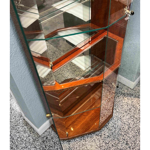 Henredon Lacquered Mahogany Bunching Curio Display Cabinets, a Pair For Sale - Image 16 of 18