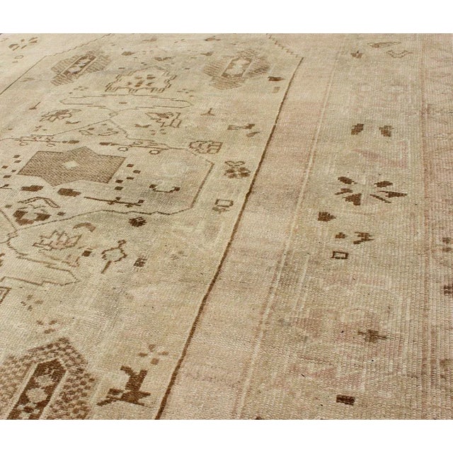 Cream Vintage Turkish Oushak Rug in Soft Beige and Brown With Minimal Geometric Motifs For Sale - Image 8 of 10