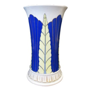 Vintage 1920s Fraureuth Kunstabteilung Hand Painted Art Deco/Art Nouveau "Trumpet" Vase With Gold Accent For Sale