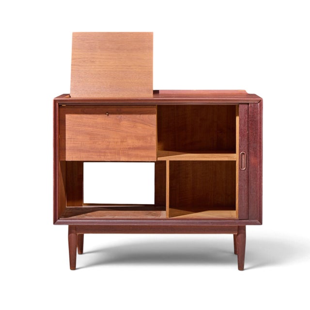 Arne Vodder for Sibast Mid Century Danish Teak Bar Record Cabinet Nightstand With Tambour Door For Sale In Chicago - Image 6 of 9