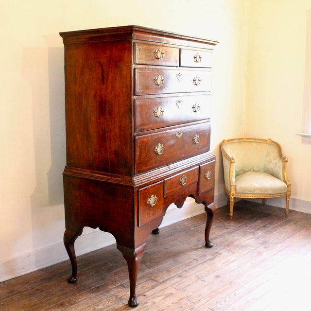 Early Georgian English Burl Walnut Highboy Chest on Stand For Sale - Image 4 of 17