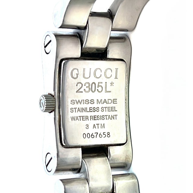 Gucci 1990s Gucci Estate Swiss Made Stainless Steel Ladies Wristwatch For Sale - Image 4 of 9