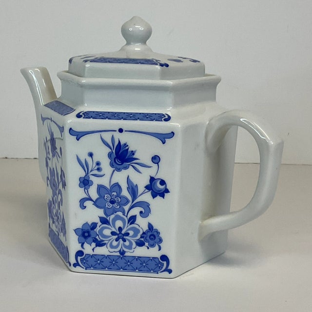 Vintage Italian Tuscany Style Blue and White Porcelain Tea Pot For Sale - Image 6 of 10
