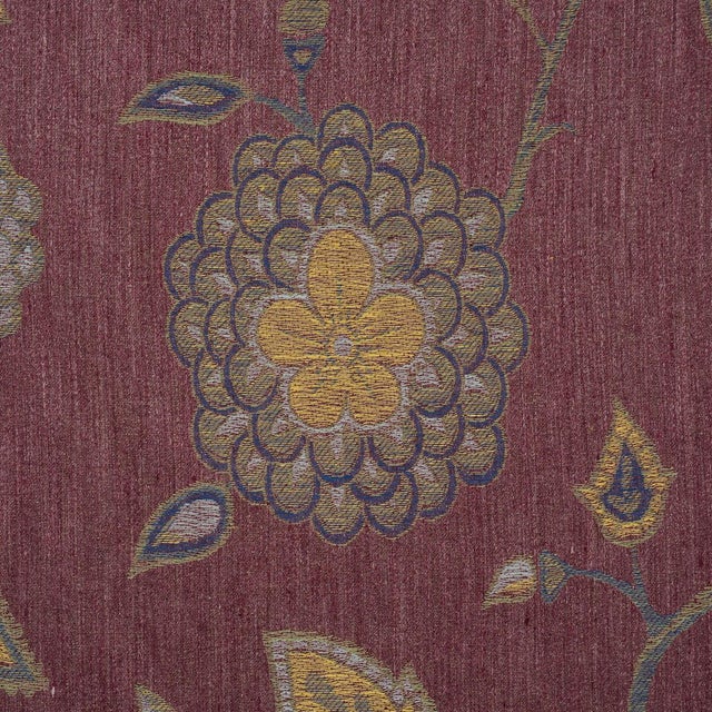 Traditional Schumacher Fiammetta Jacquard Fabric In Rosa For Sale - Image 3 of 6