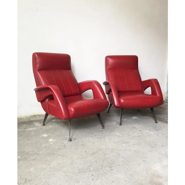 Set of Mid-Century Red Faux Leather and Iron Lounge Chairs Attributed to Carlo de Carli For Sale - Image 10 of 11