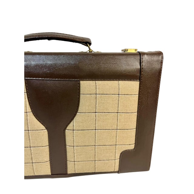 Vintage Mid-Century Plaid Backgammon Game Set in Travel Case For Sale - Image 13 of 16