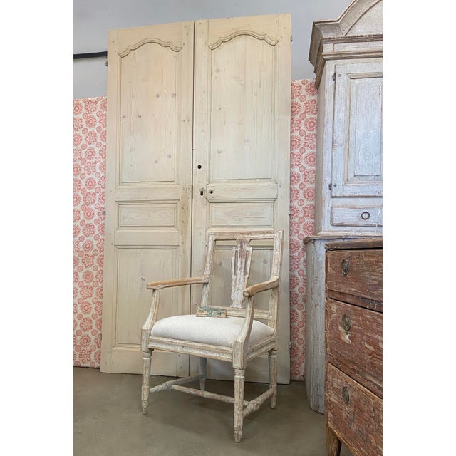 Farmhouse 19th Century French Pine Doors - a Pair For Sale - Image 3 of 11