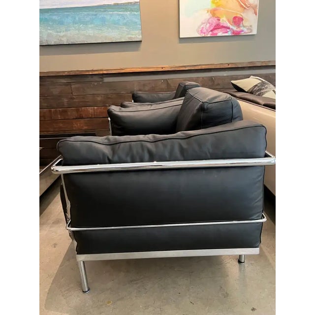 Mid-Century Modern 1990s Le Corbusier Wide Lounge Chairs Set of 2 - Set of 2 For Sale - Image 3 of 4