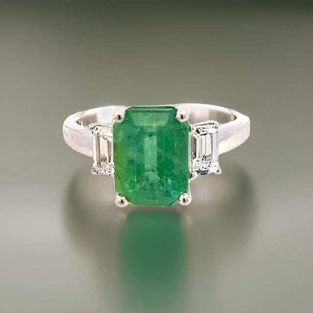 Traditional Natural Emerald Sapphire Ring 6.25 14k White Gold 3.49 TCW Certified For Sale - Image 3 of 14