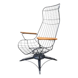 One of One Mid-Century Modern Homecrest High-Back Wire Lounge Chair With Custom Teak Armrests – Rare Vintage For Sale