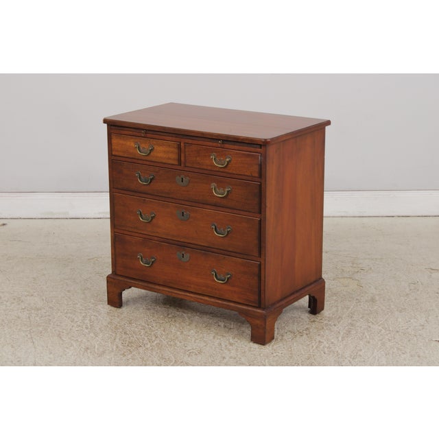 Stickley Mahogany Colonial Williamsburg Bachelor Chest For Sale - Image 12 of 18