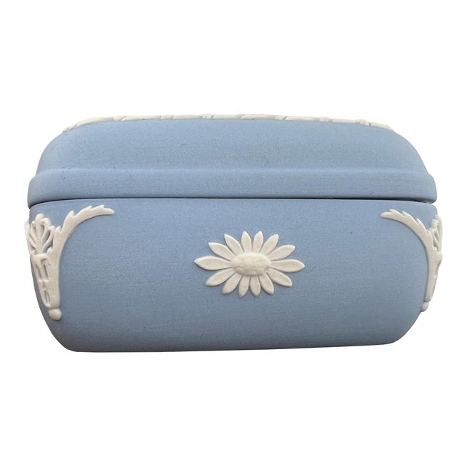 Early 20th Century Wedgwood Blue Jasperware Lidded Trinket Box With Neo Classical Relief For Sale In Oklahoma City - Image 6 of 11
