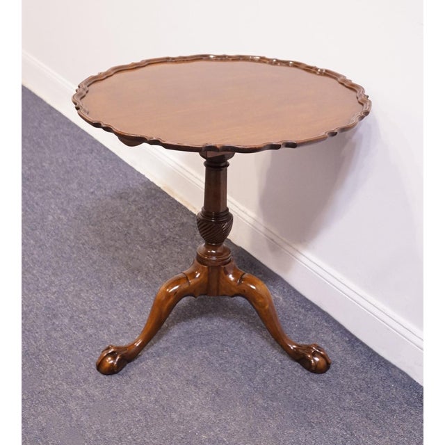 HENREDON FURNITURE Historical Natchez Collection Solid Mahogany Traditional 29" Round Pie Crust Tilt-Top Accent End Table...
