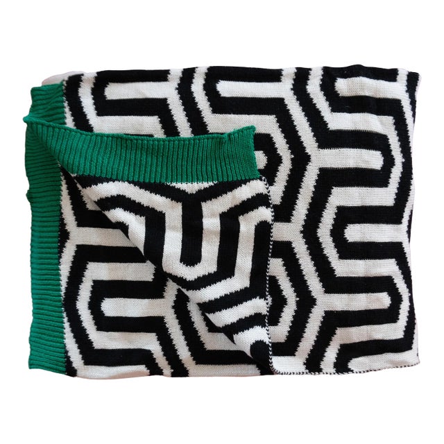 Contemporary Peak & Valley Extra Long Woven Geometric Kelly Green Oversized Throw For Sale