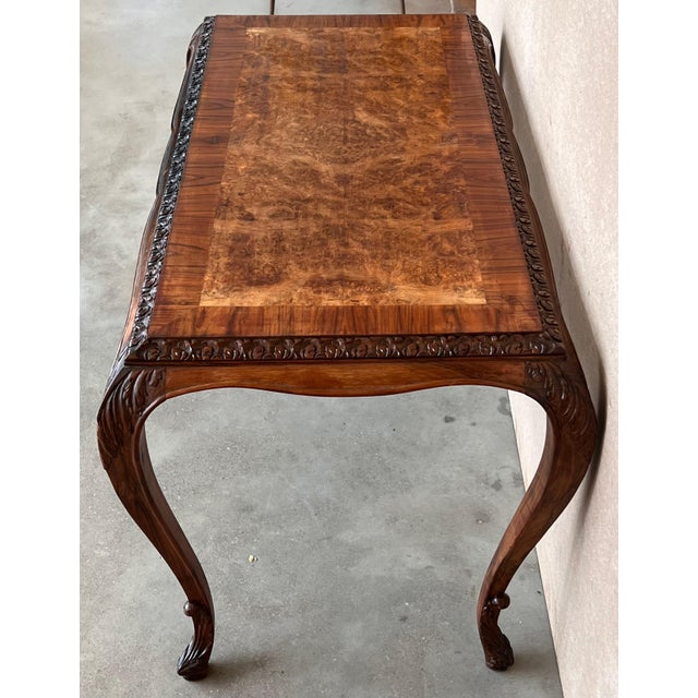Mid 20th Century Burl Walnut Queen Anne Style Rectangular Coffee Table For Sale In Miami - Image 6 of 18