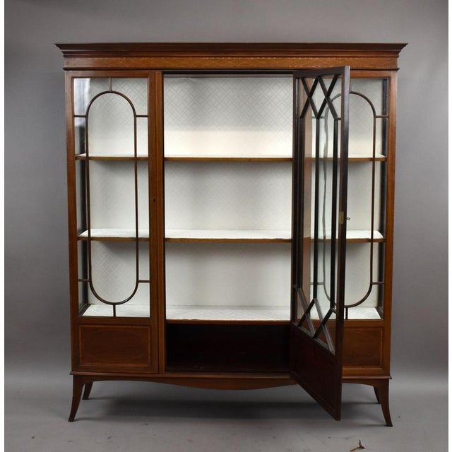 Edwardian Mahogany Inlaid Display Cabinet, 1910 For Sale - Image 10 of 13