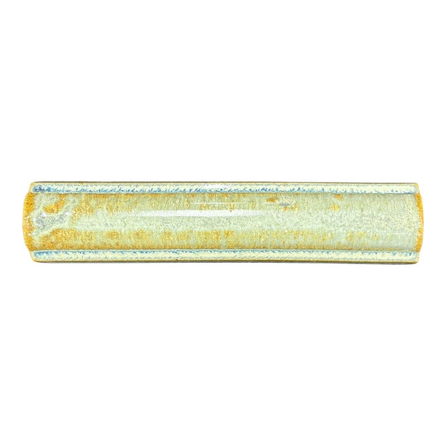 Sea Foam Glazed Ceramic Top Molding For Sale
